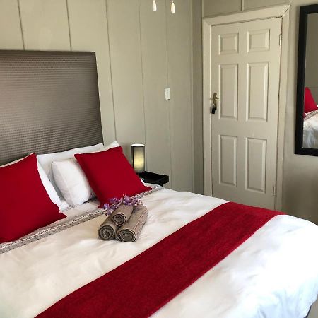 The Lavender Guesthouse Kroonstad Exterior photo